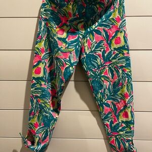 Lilly Pulitzer Girl Vibrant Floral Capri Leggings Size 10 NWOT